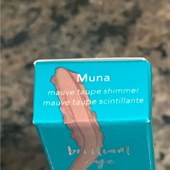 SOLD OUT Thrive Cosmetics Brilliant Eye Brightener cream to powder Shadow MUNA. - Picture 2 of 4